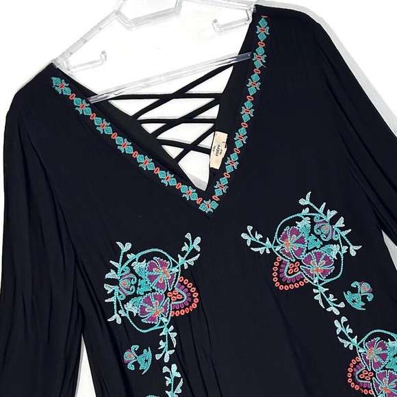 Anthropologie Entro Bohemian Black Colorful Embroidery Mini Dress Size Large - Picture 2 of 13